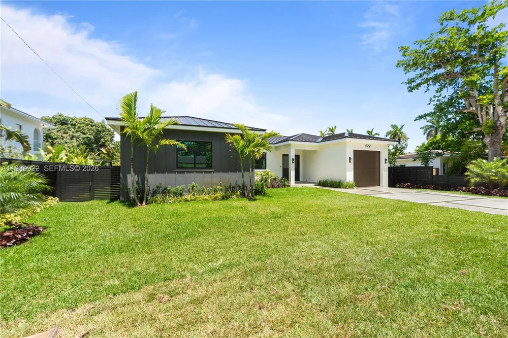 6221 SW 60th St South Miami, FL 33143
