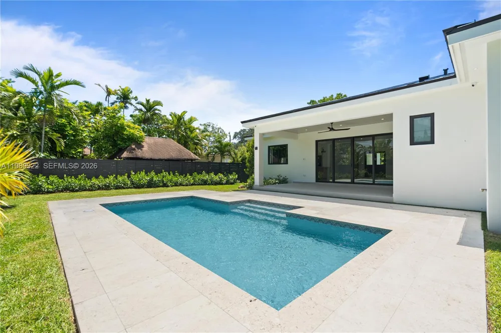 6221 SW 60th St South Miami, FL 33143
