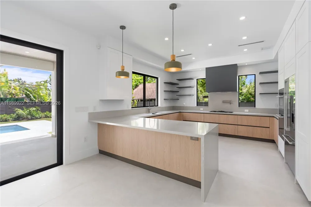 6221 SW 60th St South Miami, FL 33143