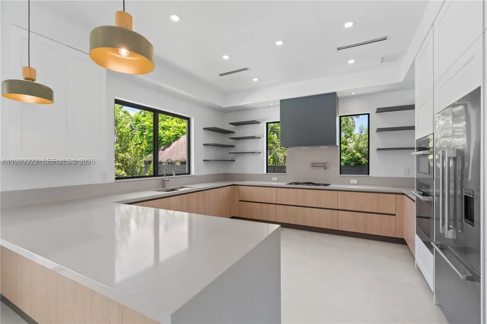 6221 SW 60th St South Miami, FL 33143