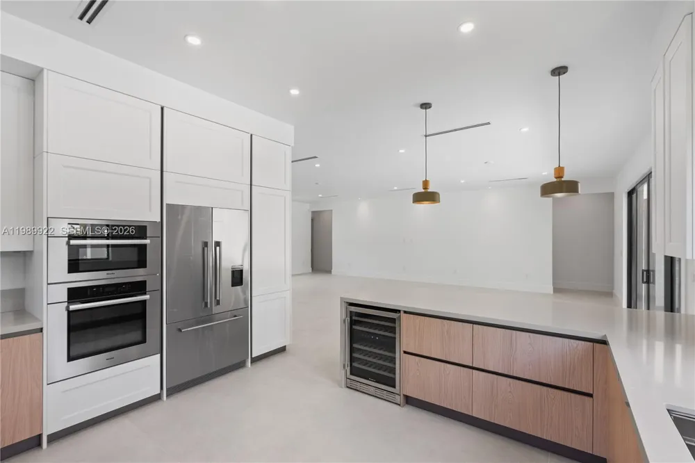 6221 SW 60th St South Miami, FL 33143