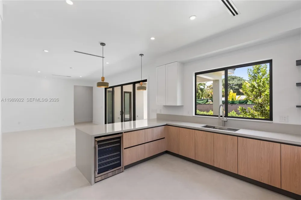 6221 SW 60th St South Miami, FL 33143