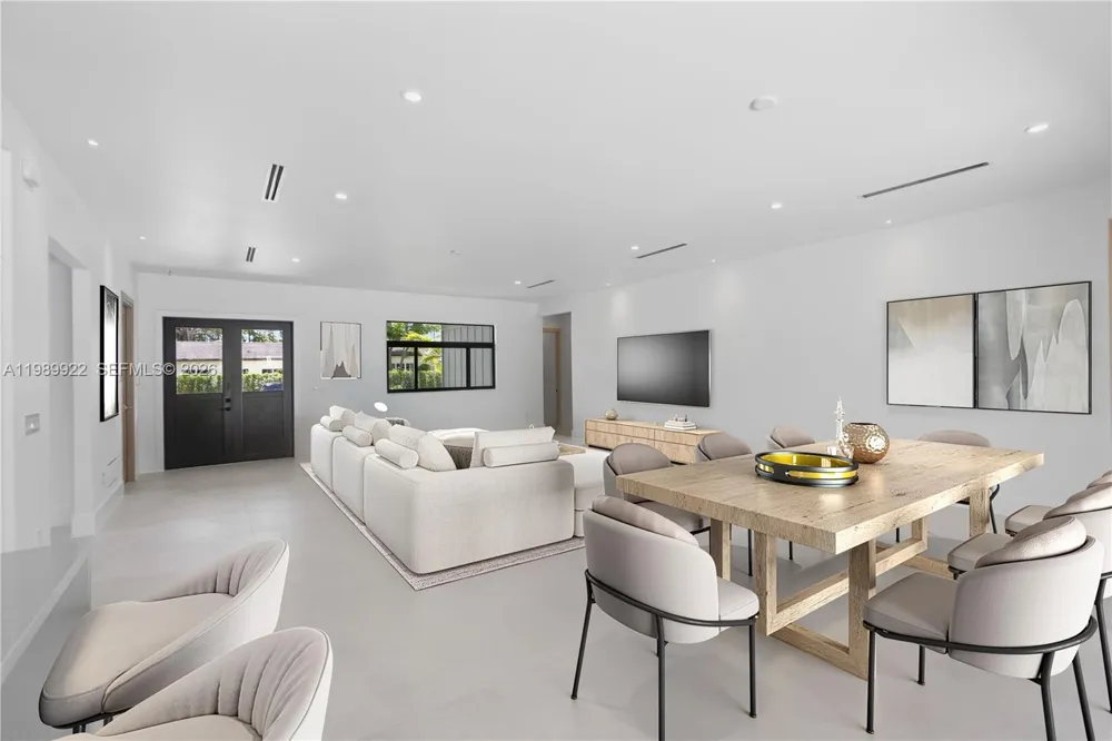 6221 SW 60th St South Miami, FL 33143
