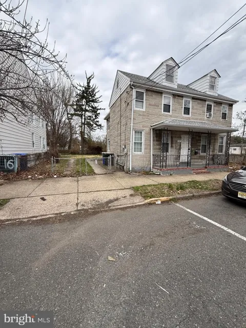 22 E FEDERAL STREET