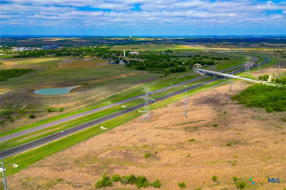 N Fm 2184 Rogers, TX 76569