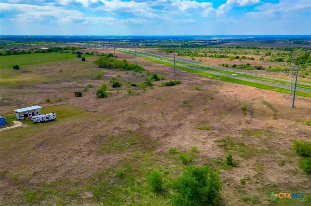 N Fm 2184 Rogers, TX 76569