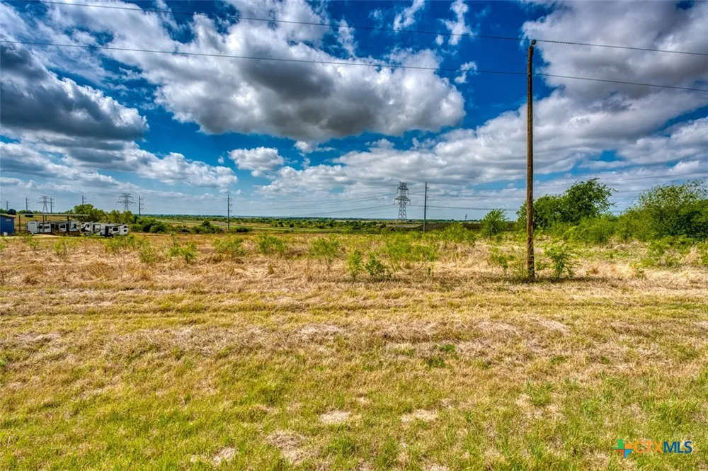 N Fm 2184 Rogers, TX 76569