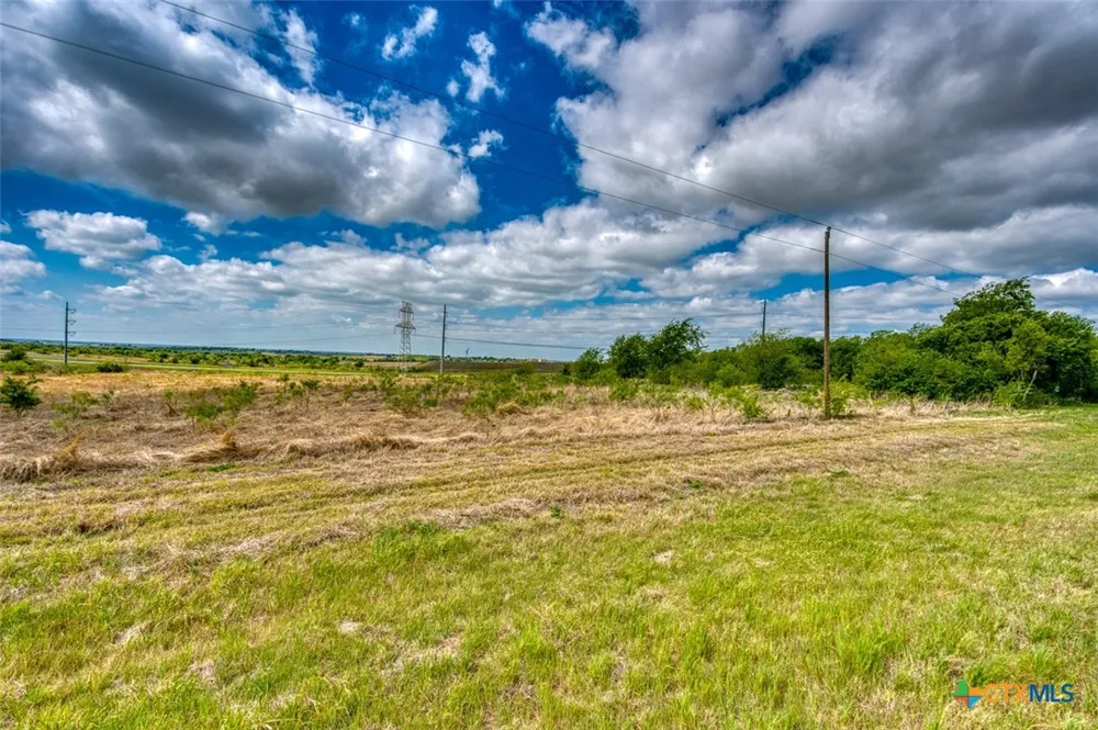 N Fm 2184 Rogers, TX 76569