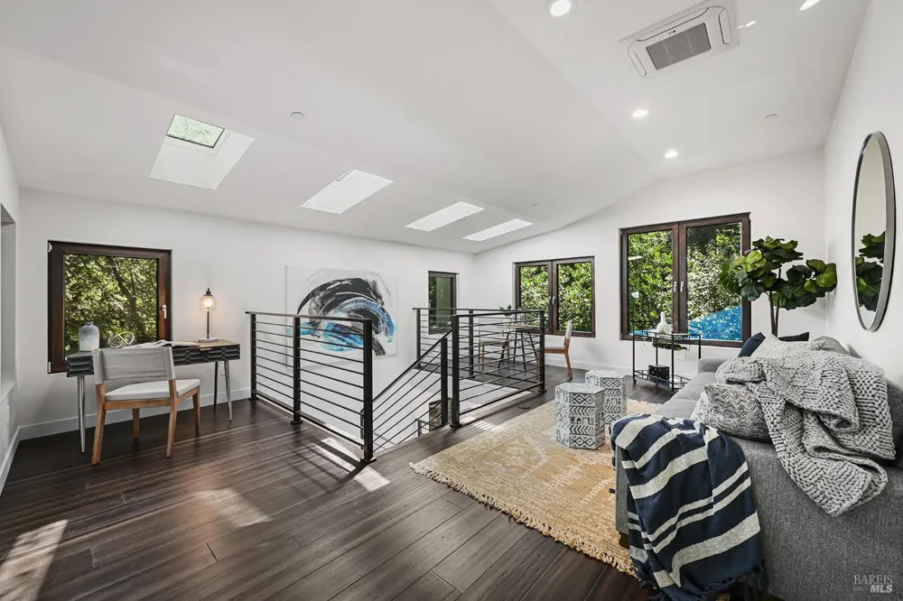 14685 Willow Road Guerneville, CA 95446