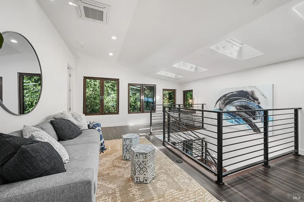 14685 Willow Road Guerneville, CA 95446