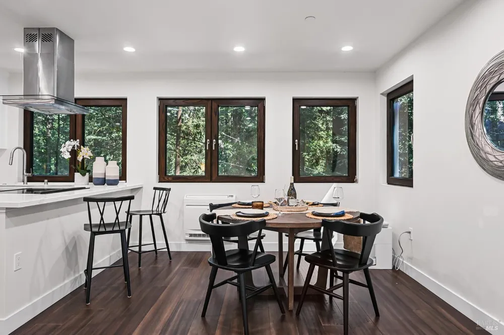 14685 Willow Road Guerneville, CA 95446
