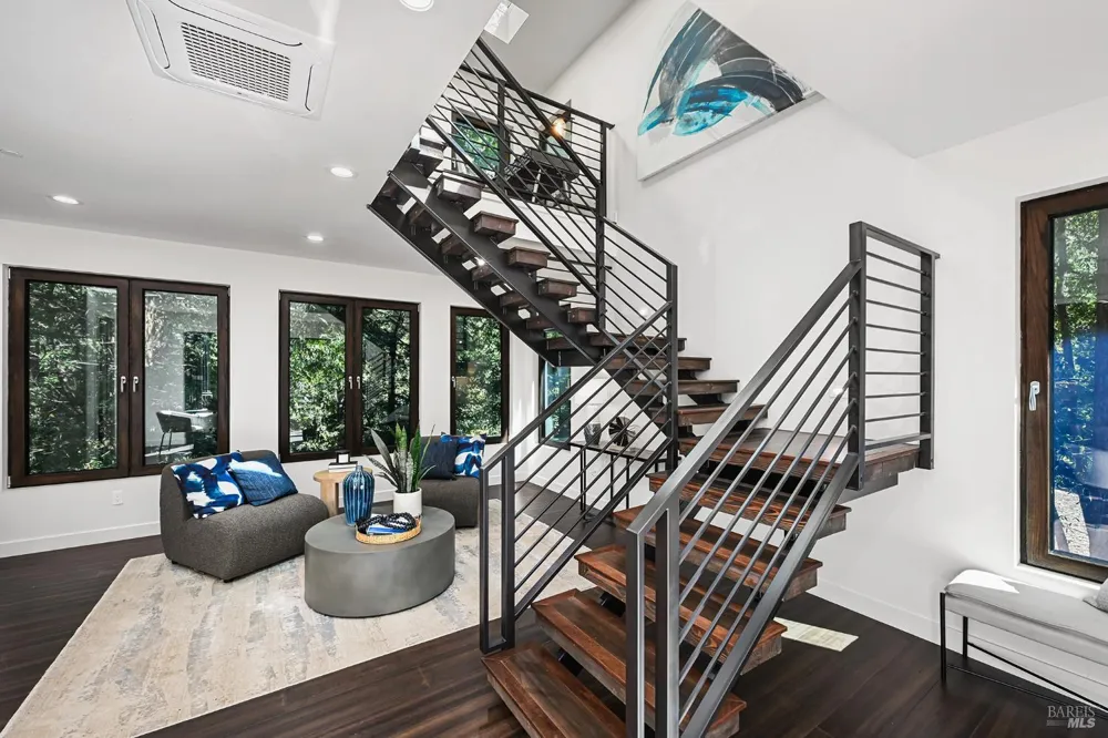14685 Willow Road Guerneville, CA 95446