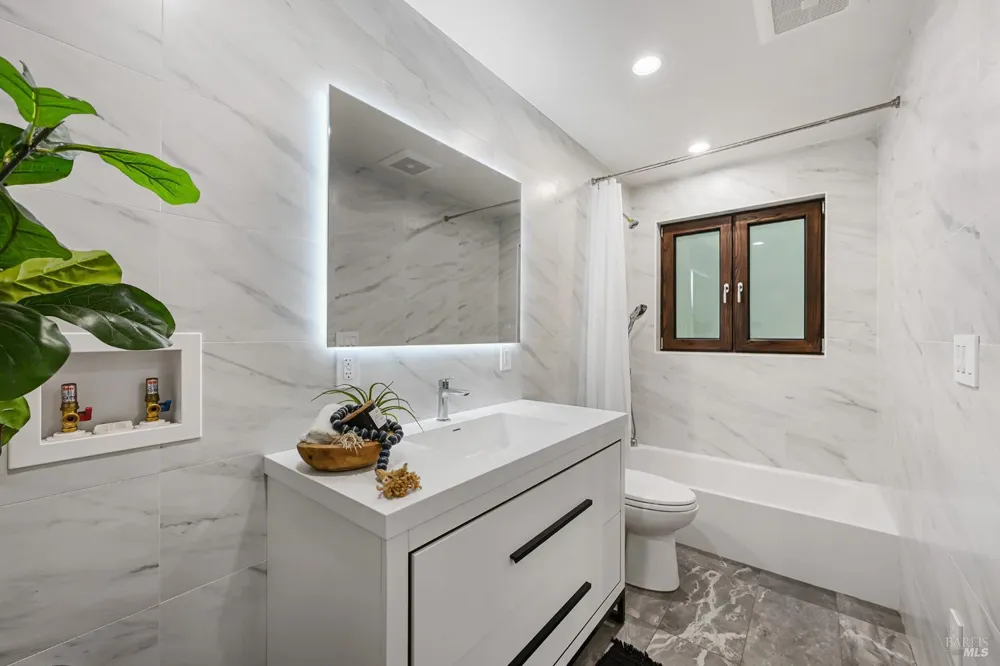 14685 Willow Road Guerneville, CA 95446