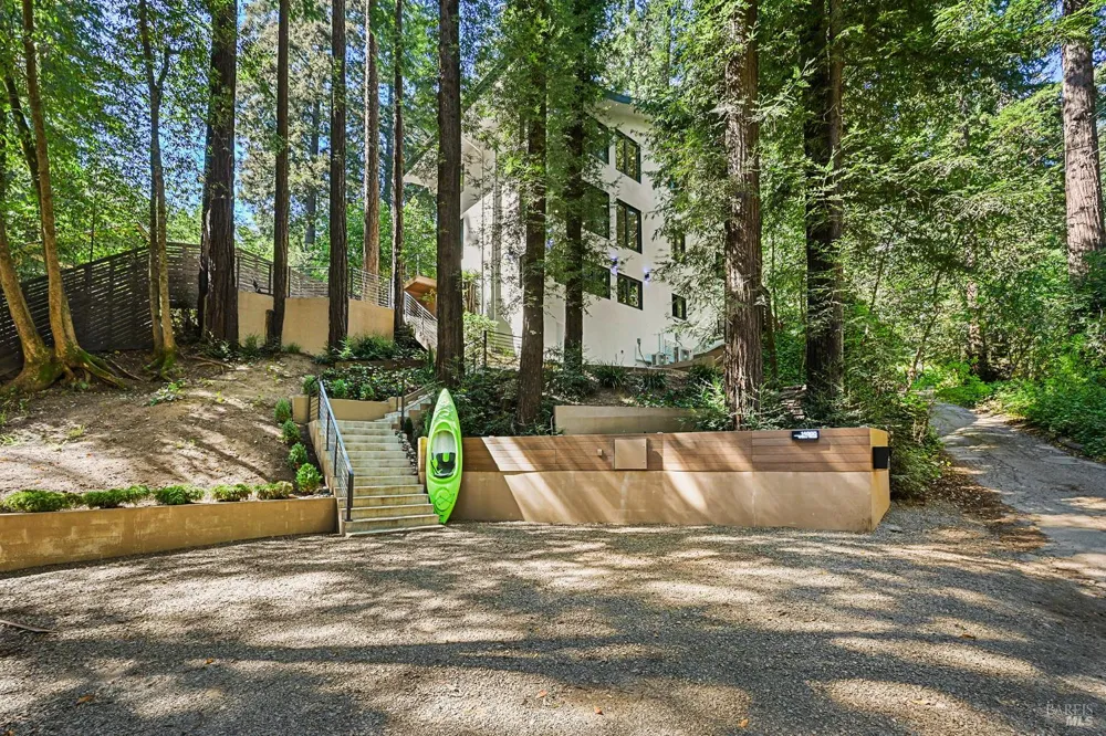 14685 Willow Road Guerneville, CA 95446