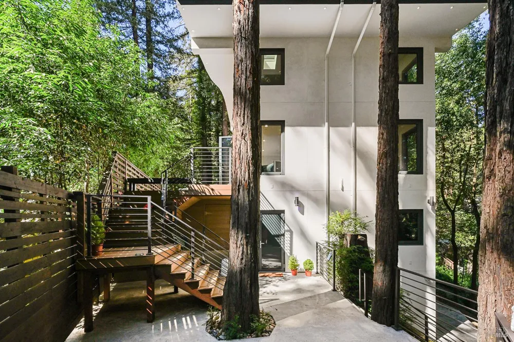 14685 Willow Road Guerneville, CA 95446