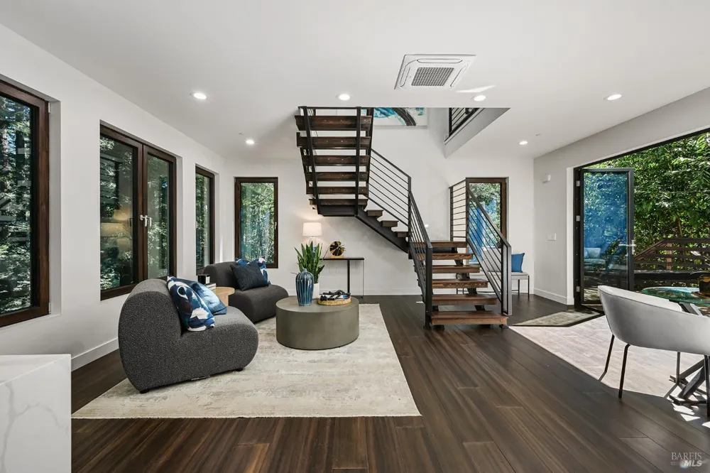 14685 Willow Road Guerneville, CA 95446