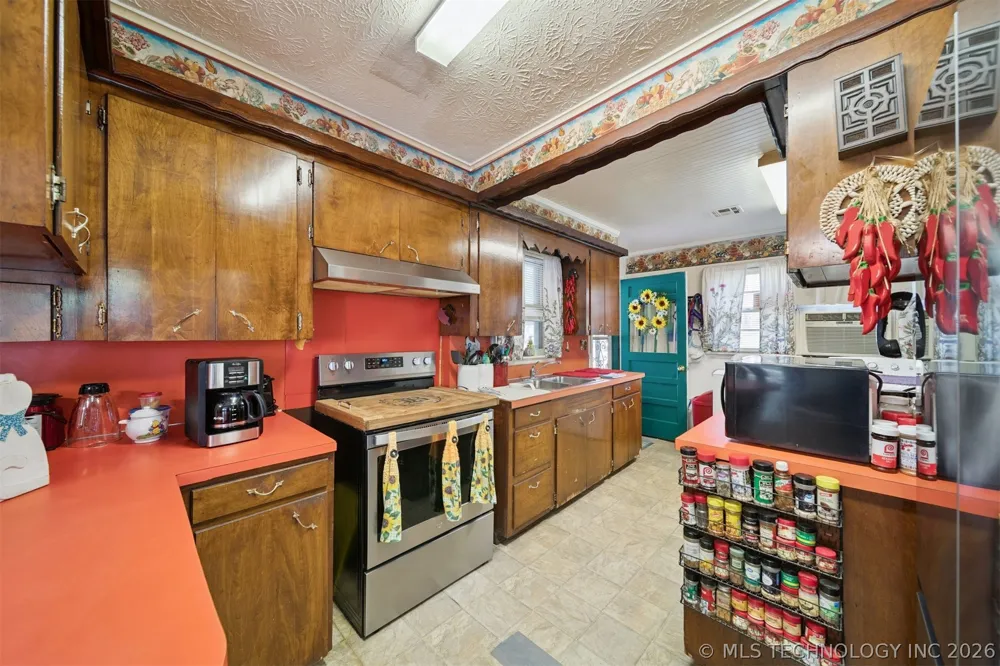 7002 E 482 Salina, OK 74365
