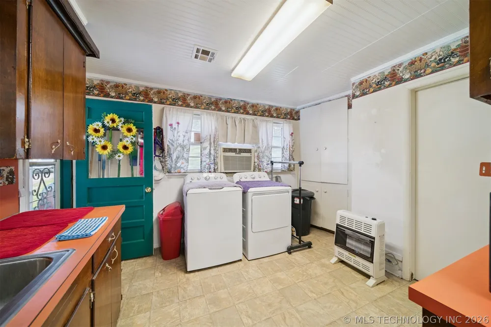 7002 E 482 Salina, OK 74365