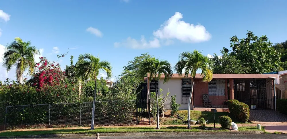 4-14 bloque 4k-10 ALTURAS DE MONTE BRISAS Fajardo, PR 00738