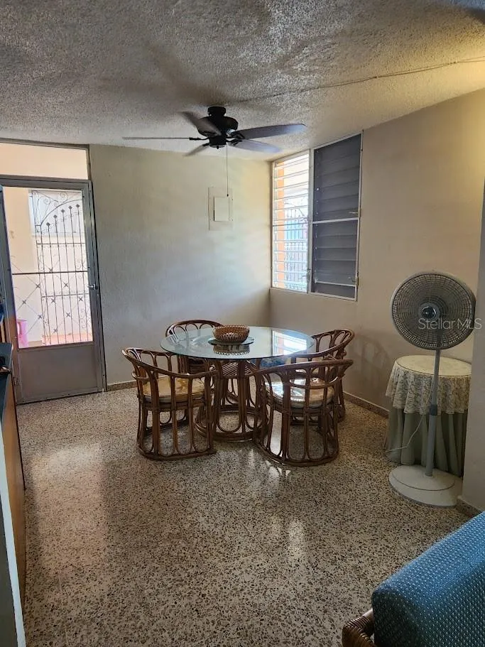 4-14 bloque 4k-10 ALTURAS DE MONTE BRISAS Fajardo, PR 00738