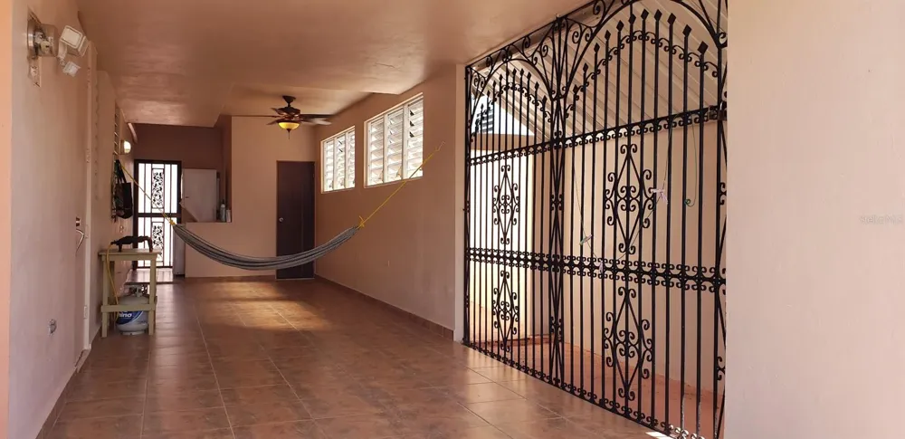 4-14 bloque 4k-10 ALTURAS DE MONTE BRISAS Fajardo, PR 00738