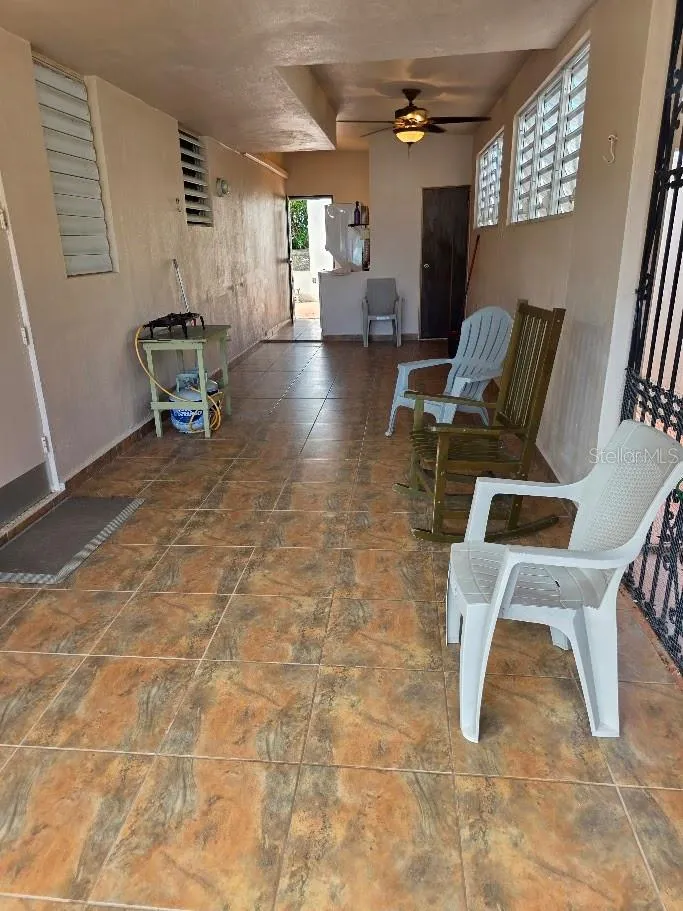 4-14 bloque 4k-10 ALTURAS DE MONTE BRISAS Fajardo, PR 00738
