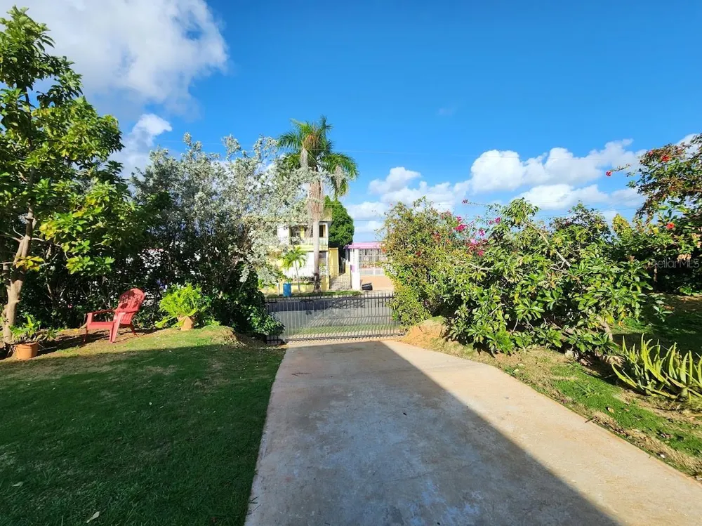 4-14 bloque 4k-10 ALTURAS DE MONTE BRISAS Fajardo, PR 00738