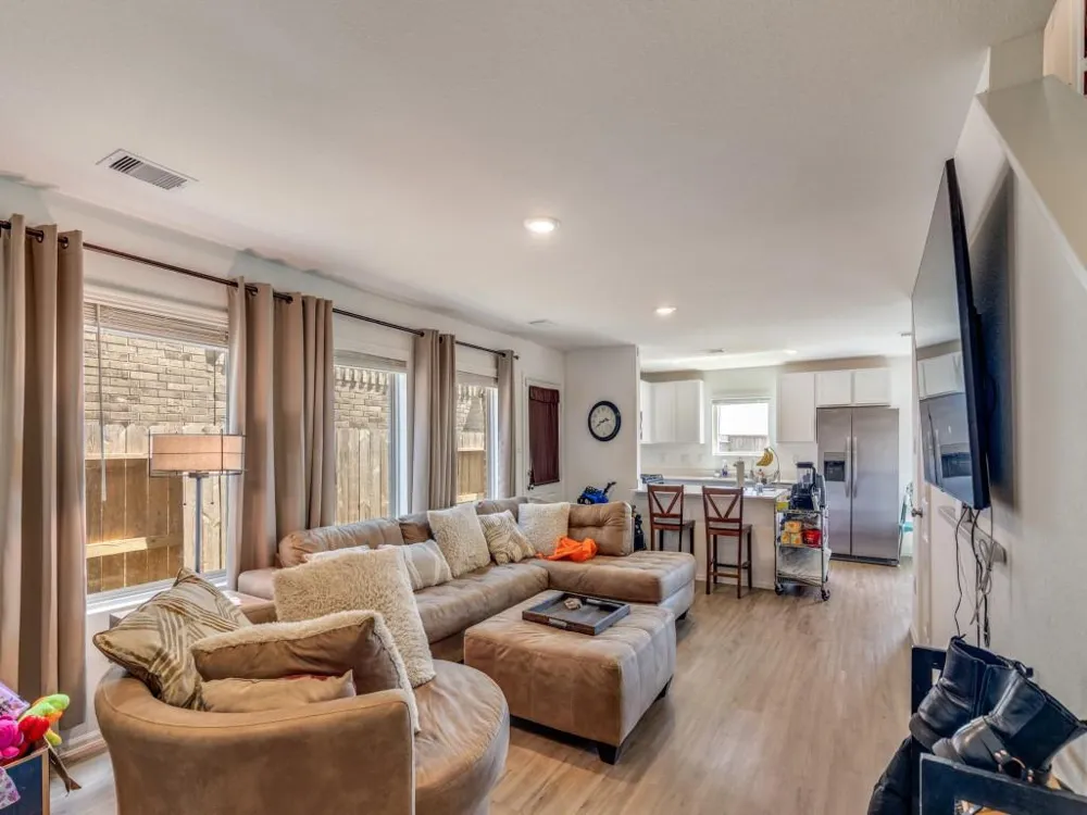 938 Mockingbird Passage Drive Beasley, TX 77417