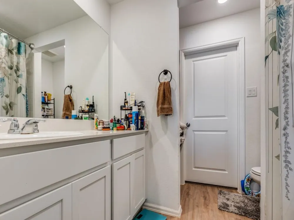938 Mockingbird Passage Drive Beasley, TX 77417