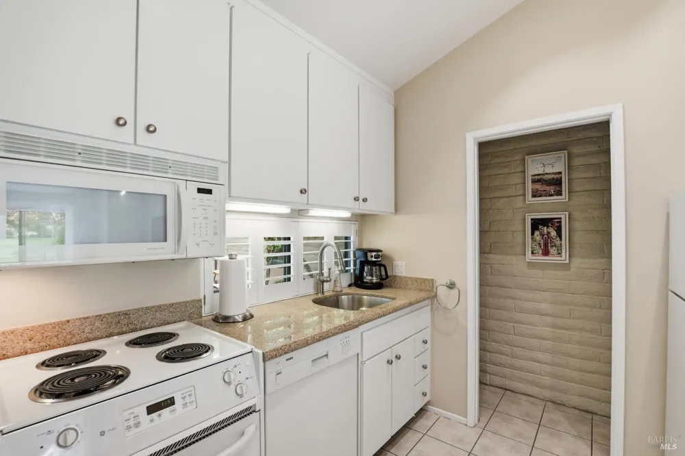 13 Fairways Drive Napa, CA 94558