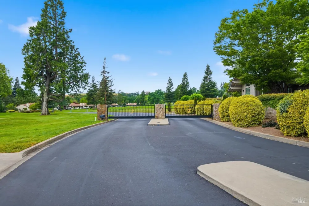 13 Fairways Drive Napa, CA 94558