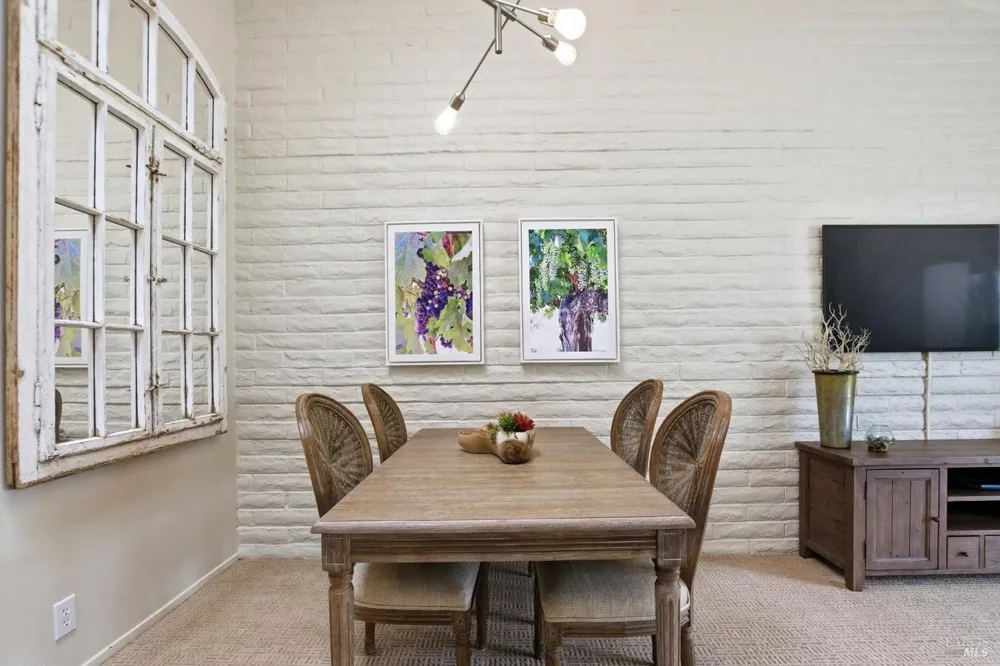 13 Fairways Drive Napa, CA 94558