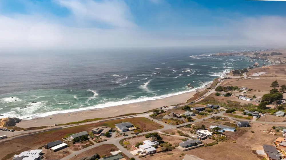 5405 El Camino Bella Bodega Bay, CA 94923