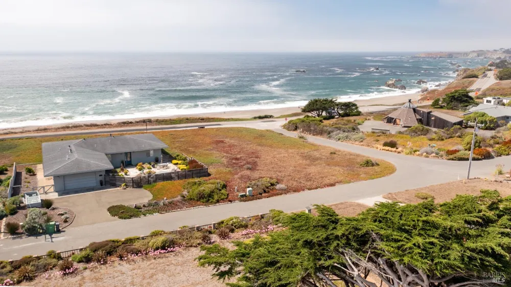 5405 El Camino Bella Bodega Bay, CA 94923