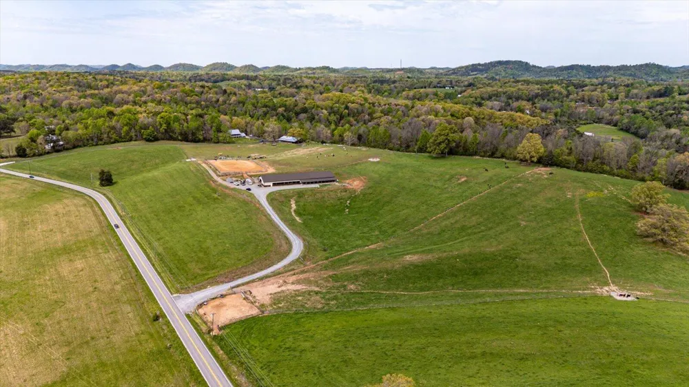 180 Mecca Pike Tellico Plains, TN 37385