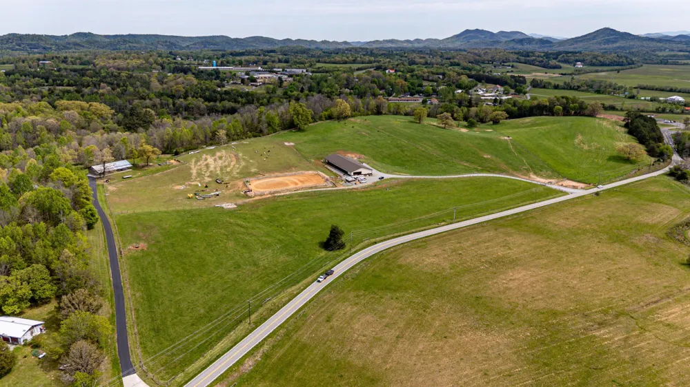 180 Mecca Pike Tellico Plains, TN 37385