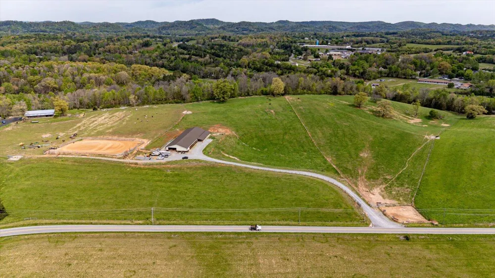 180 Mecca Pike Tellico Plains, TN 37385