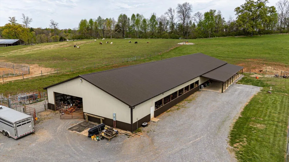 180 Mecca Pike Tellico Plains, TN 37385