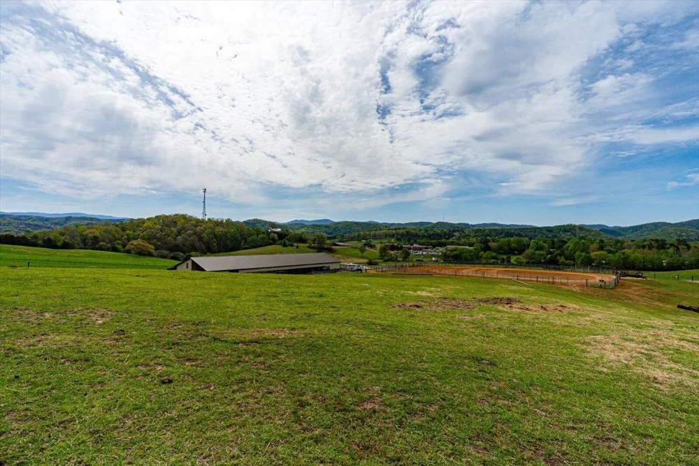 180 Mecca Pike Tellico Plains, TN 37385