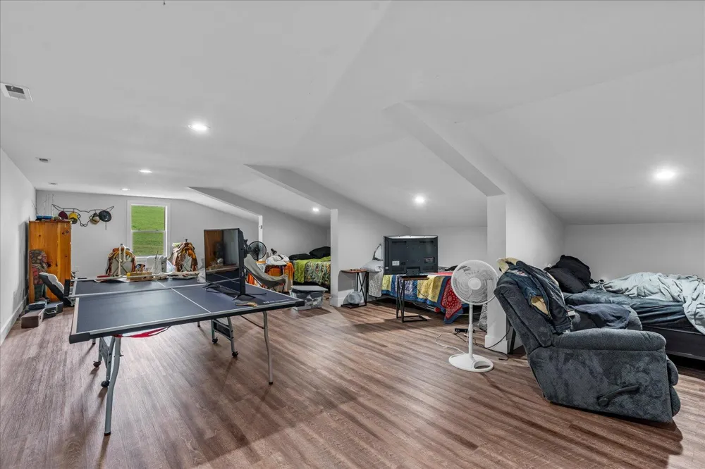 180 Mecca Pike Tellico Plains, TN 37385