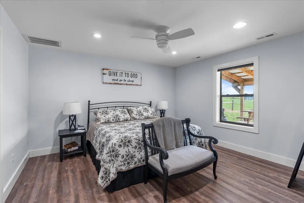 180 Mecca Pike Tellico Plains, TN 37385