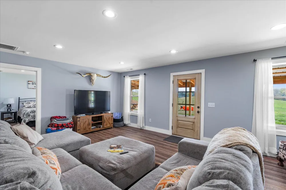 180 Mecca Pike Tellico Plains, TN 37385