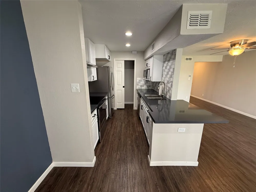 4011 Nasa Rd 1 Parkway #515 Seabrook, TX 77586