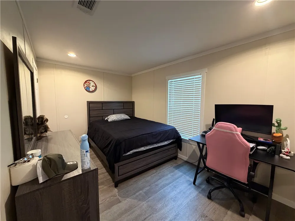 304 E 1st Street Hearne, TX 77859