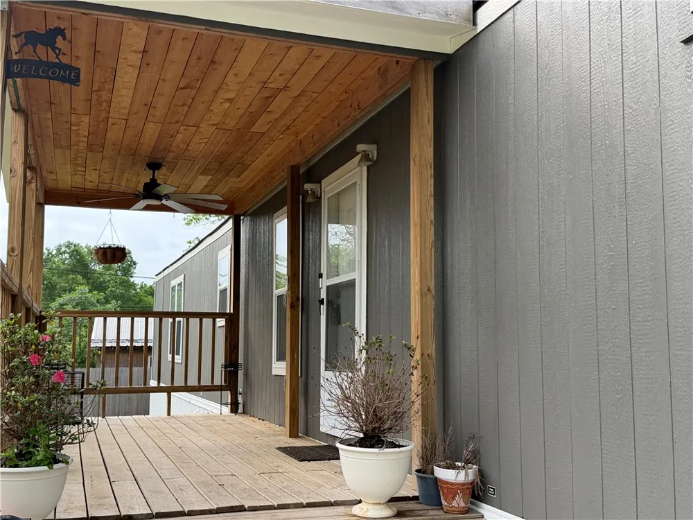 304 E 1st Street Hearne, TX 77859