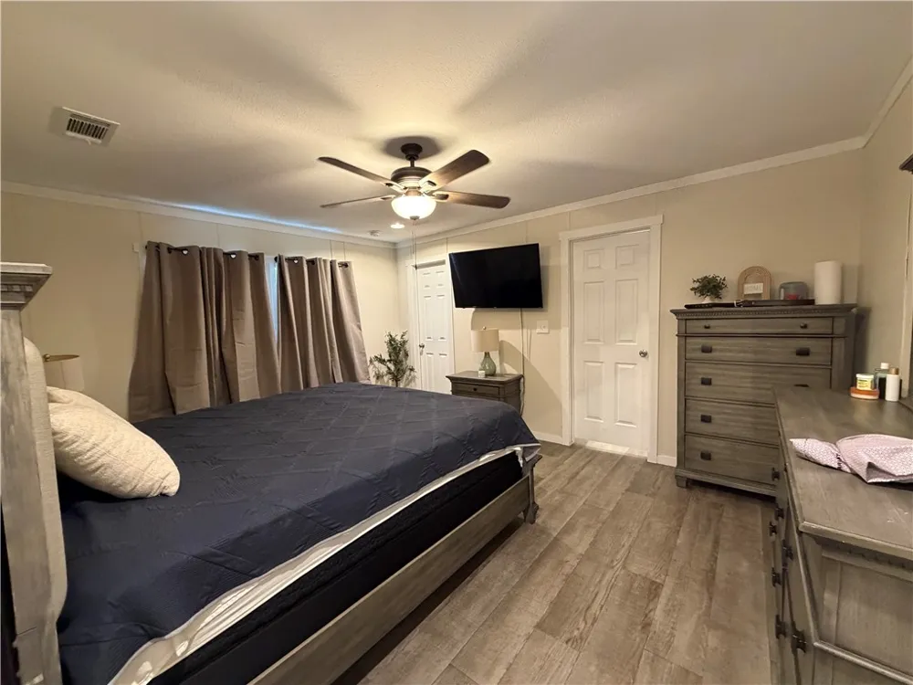 304 E 1st Street Hearne, TX 77859