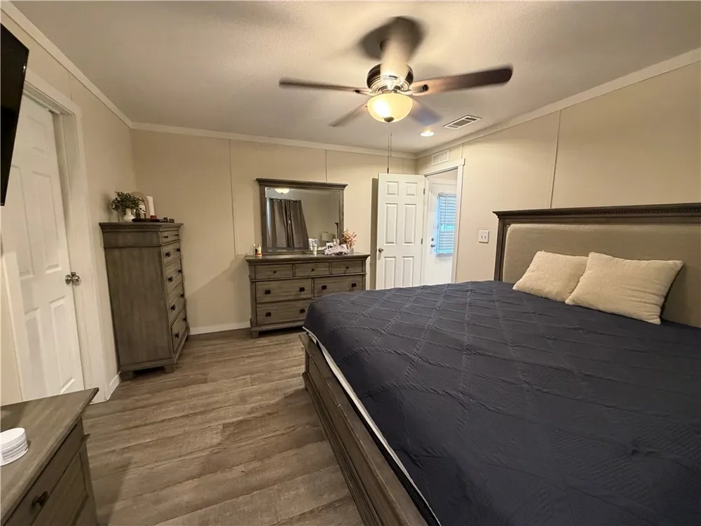 304 E 1st Street Hearne, TX 77859