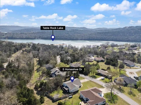 5 Horseshoe Drive