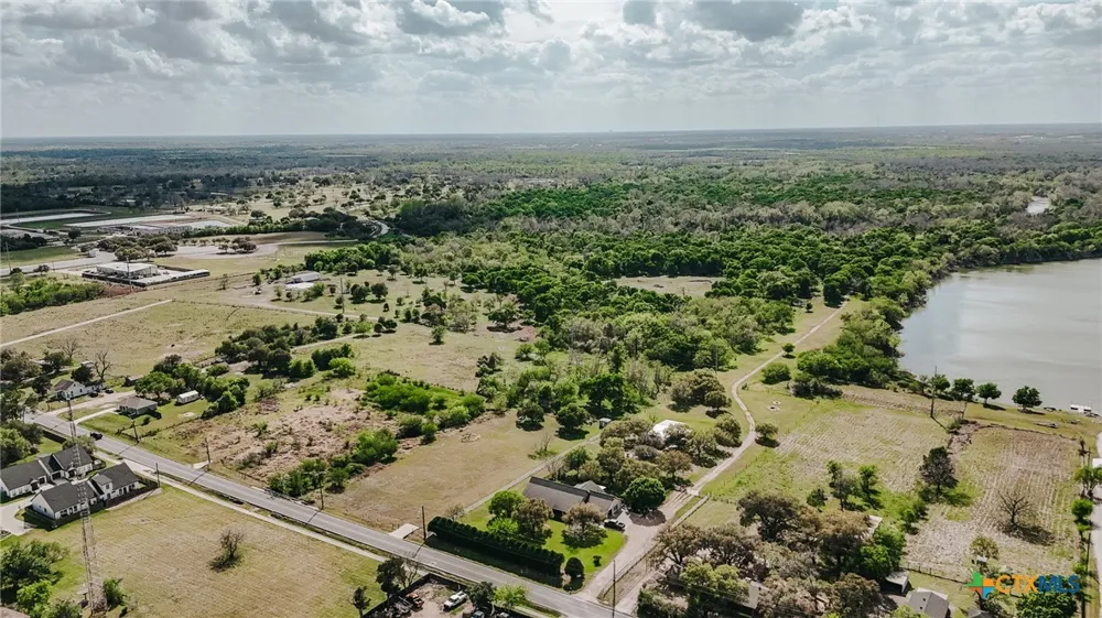 Vine Victoria, TX 77901