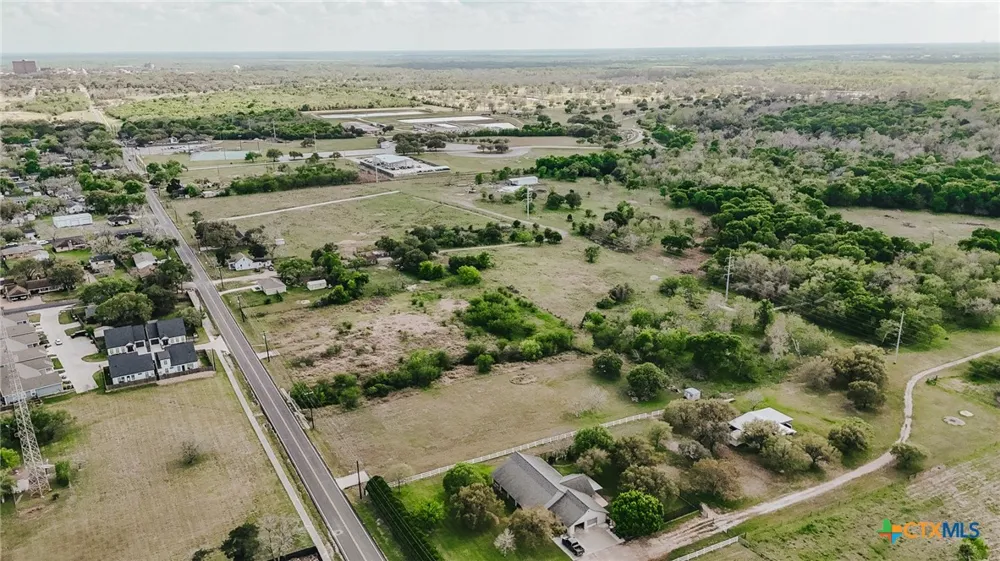 Vine Victoria, TX 77901
